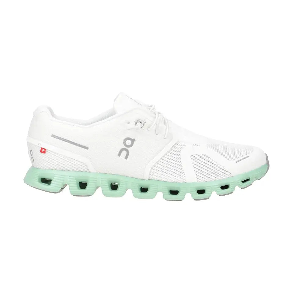 On Cloud 5 Men's Lightweight Everyday Sneaker