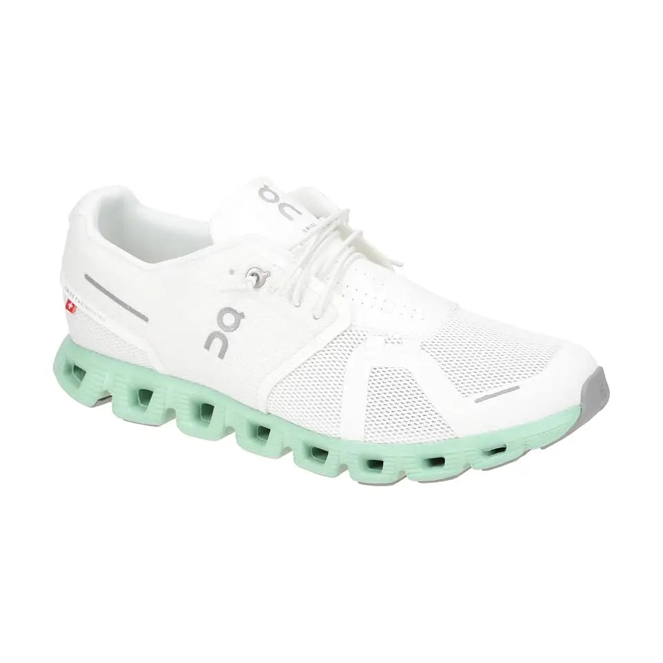 On Cloud 5 Men's Lightweight Everyday Sneaker